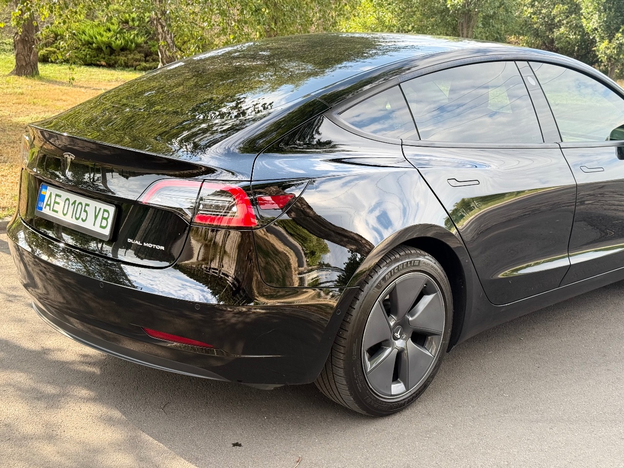 Tesla Model 3 - фото 8