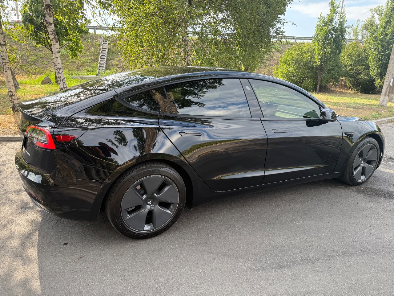 Tesla Model 3 - фото 11