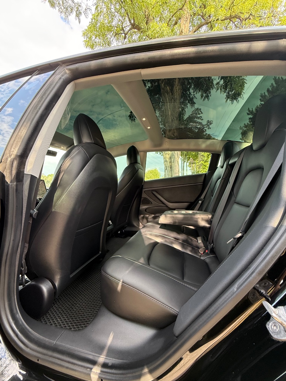 Tesla Model 3 - фото 22