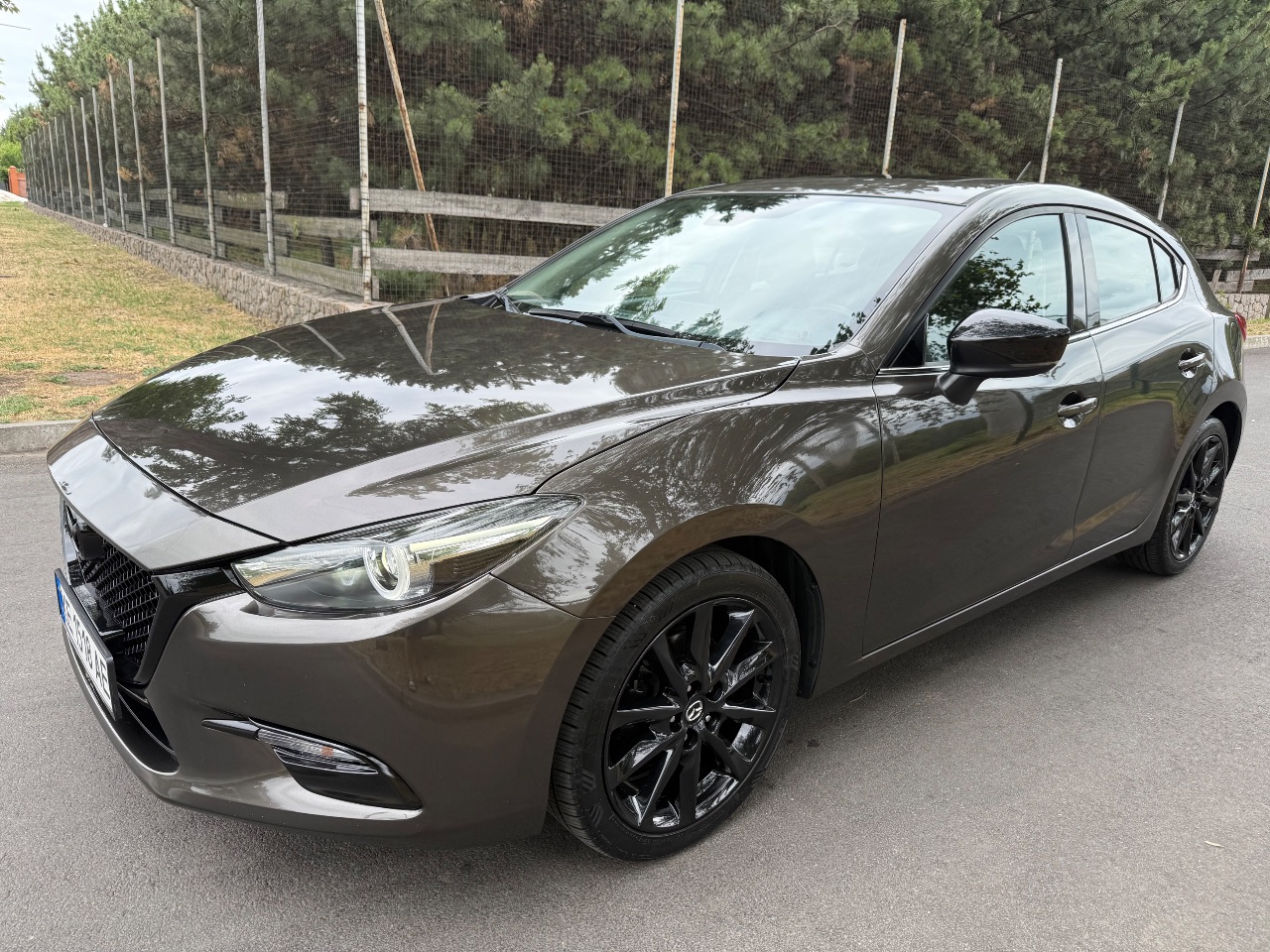 Mazda 3 - фото 7