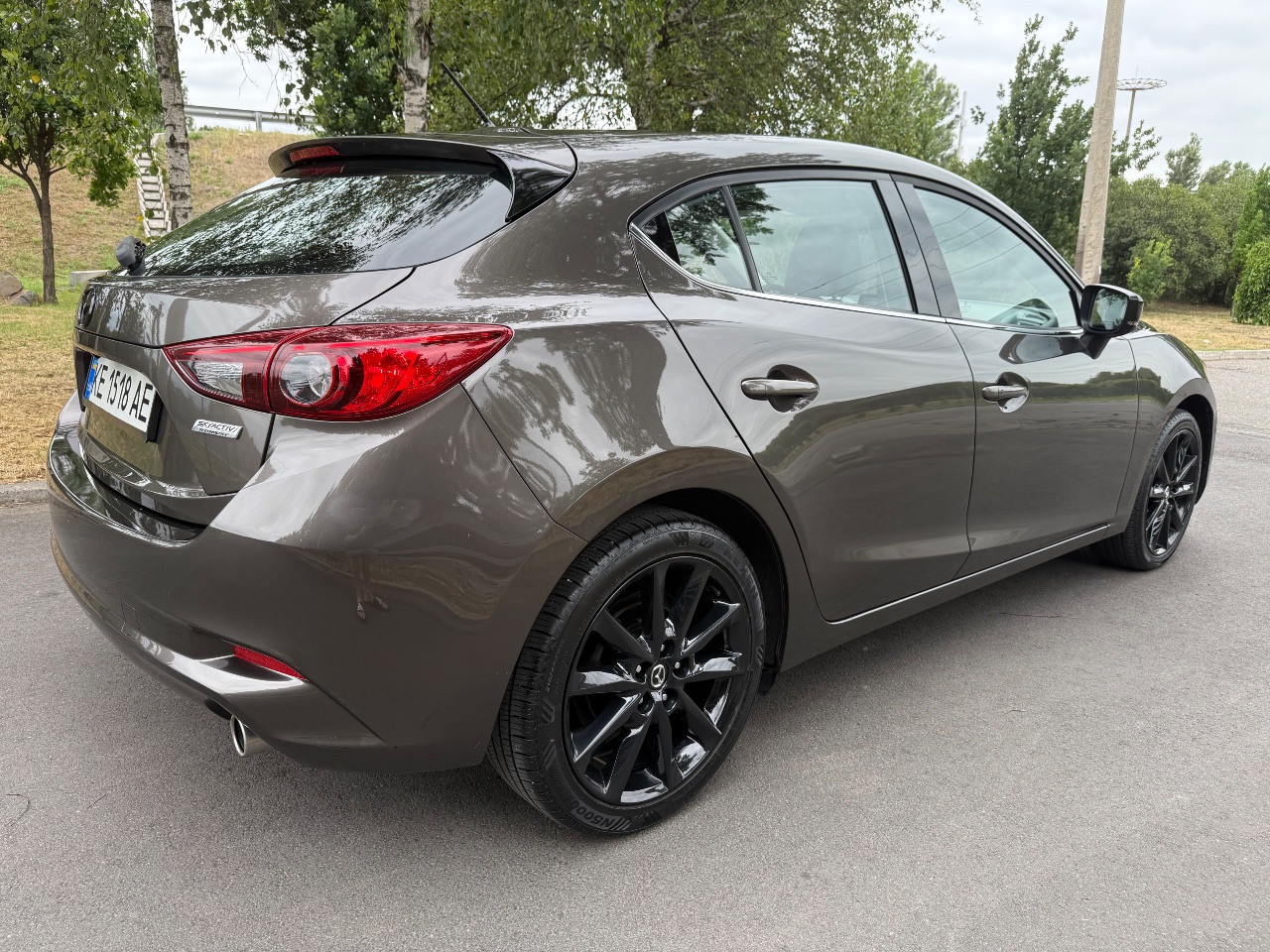 Mazda 3 - фото 12