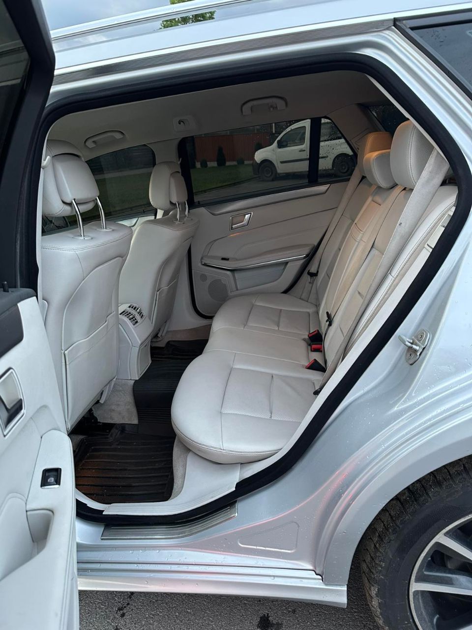 Mercedes-Benz E-Класс - фото 39