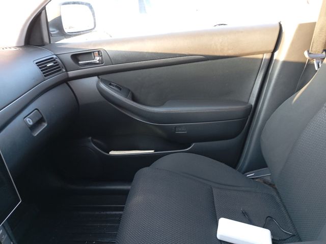 Toyota Avensis - фото 4