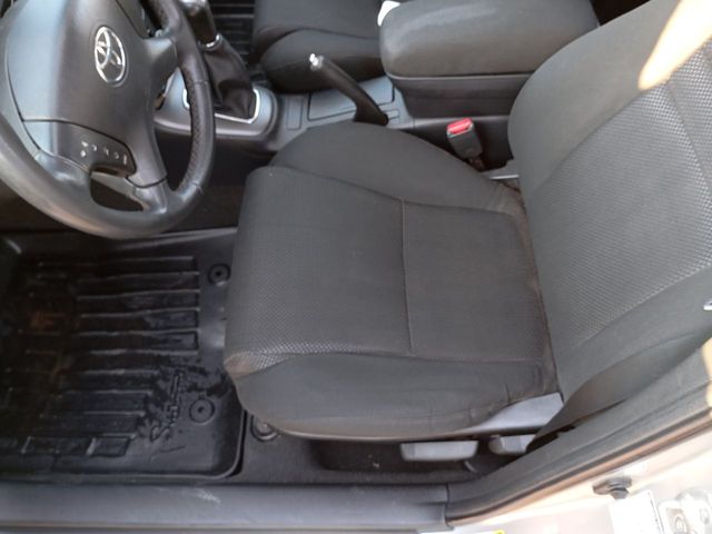 Toyota Avensis - фото 5