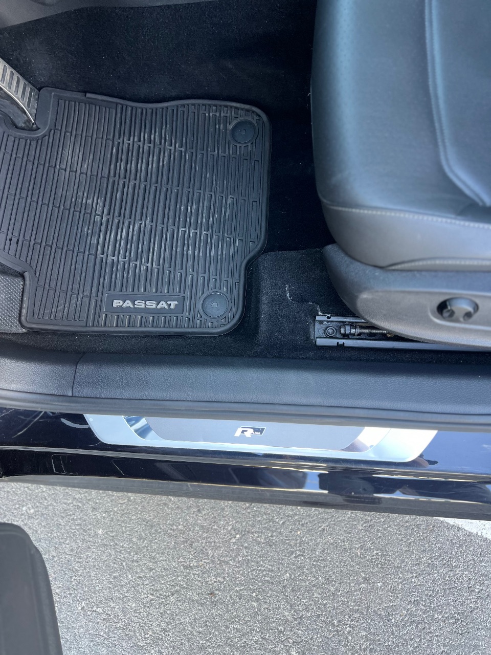 Volkswagen Passat (North America and China) - фото 11