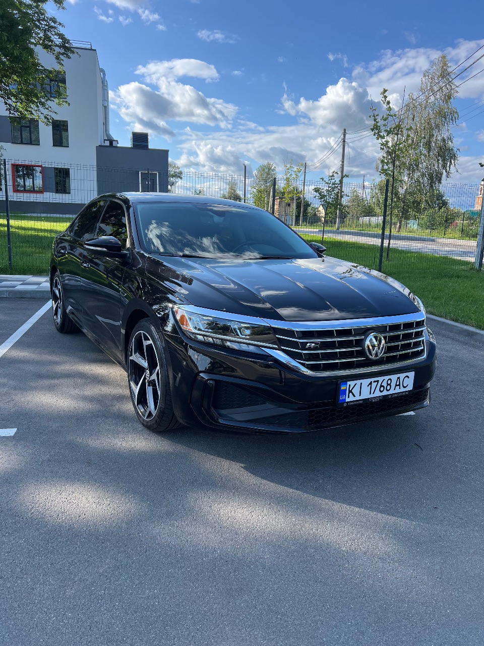 Volkswagen Passat (North America and China) - фото 1