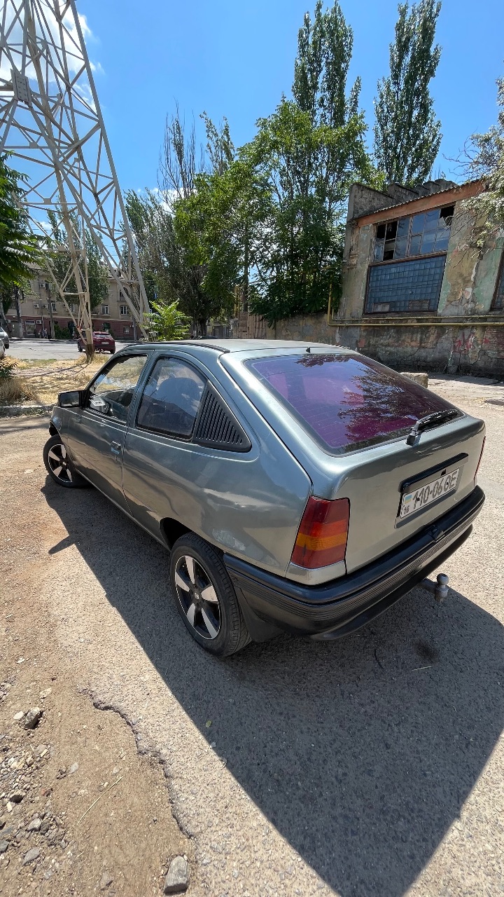 Opel Kadett - фото 7