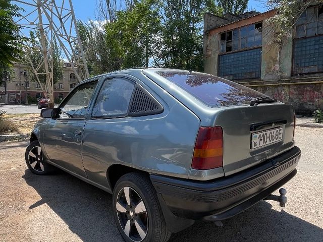 Opel Kadett - фото 4