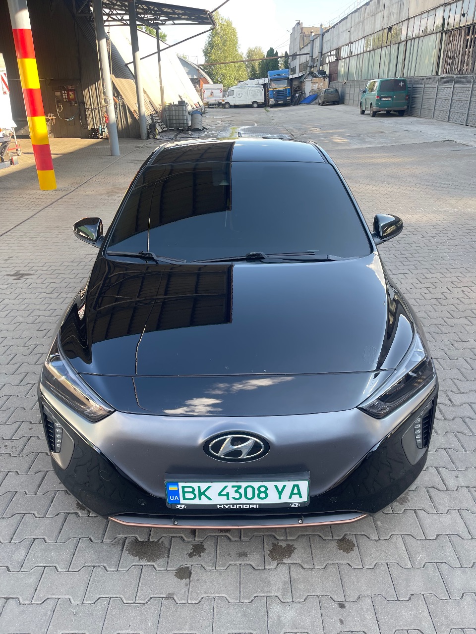 Hyundai IONIQ - фото 8