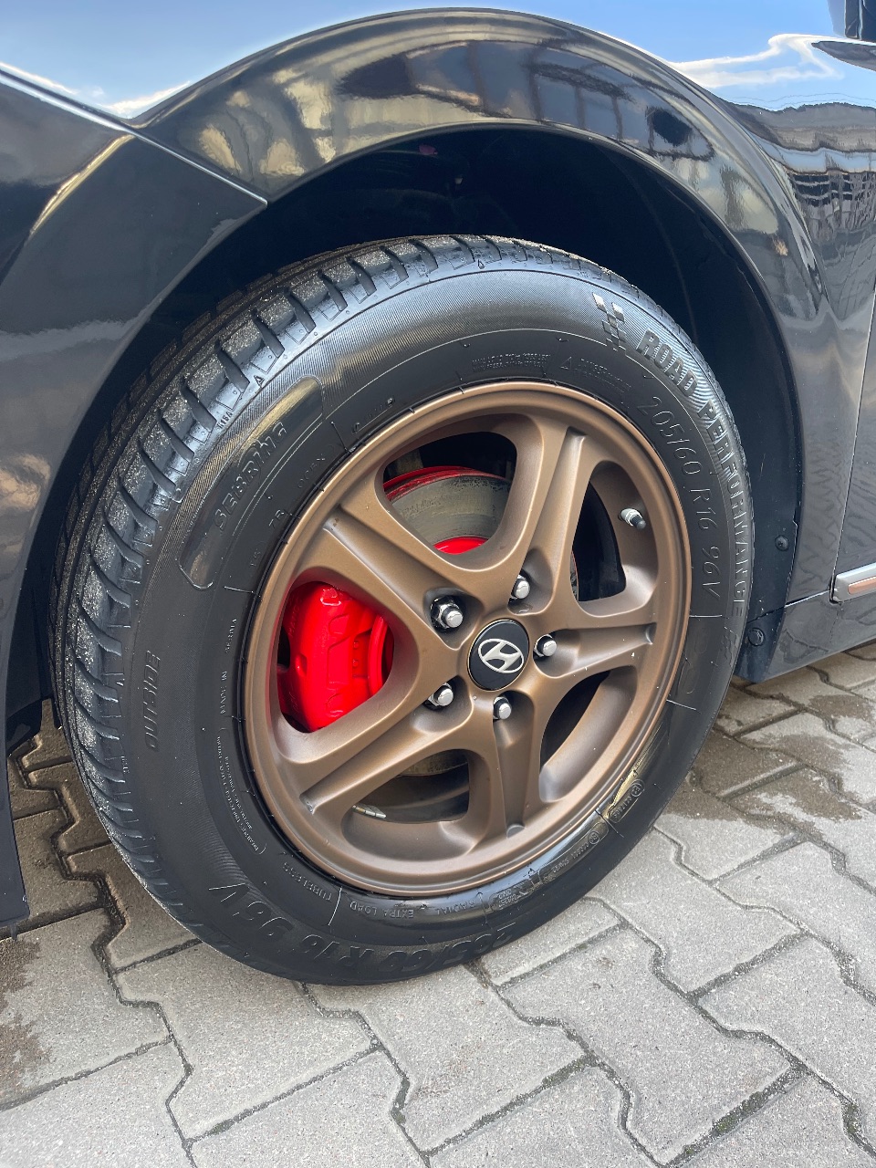 Hyundai IONIQ - фото 6