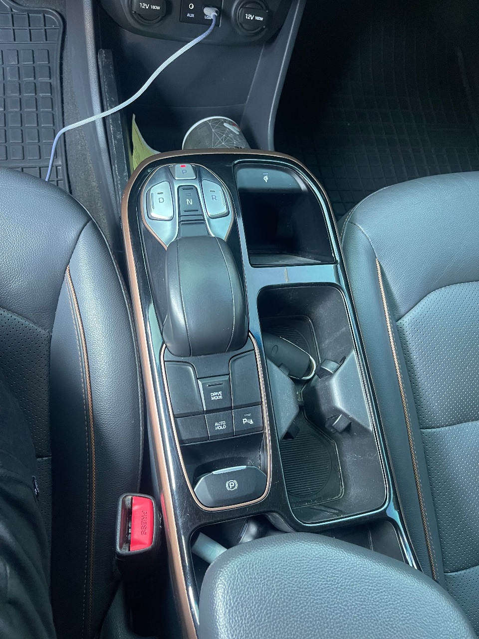 Hyundai IONIQ - фото 15