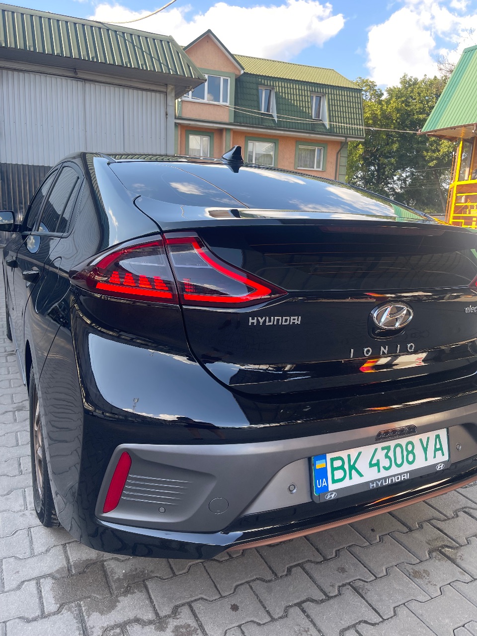 Hyundai IONIQ - фото 13