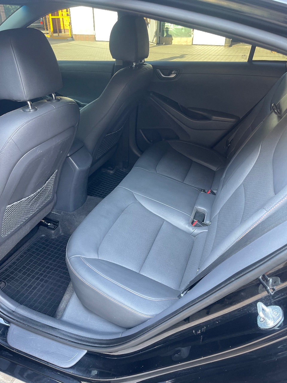 Hyundai IONIQ - фото 21