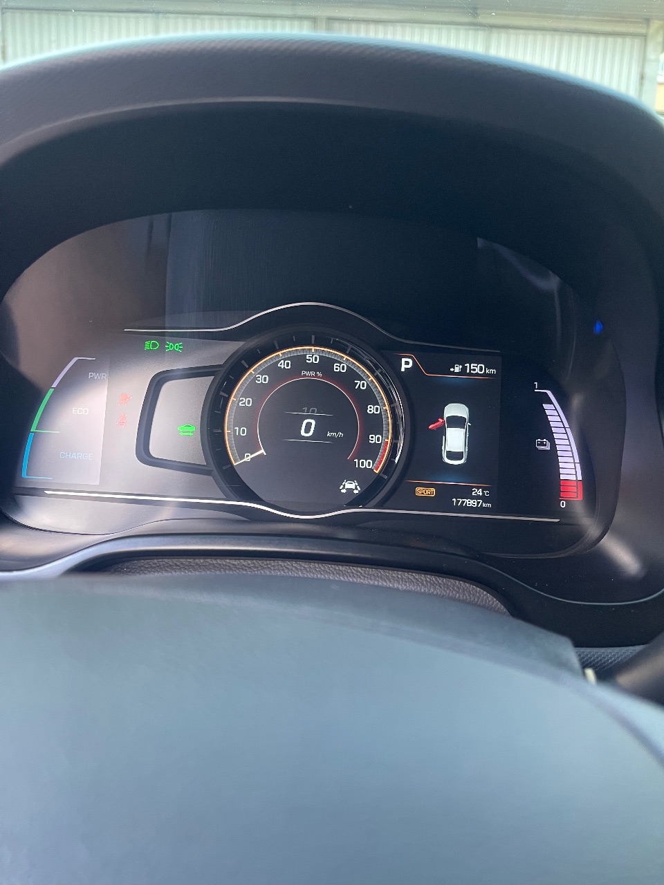 Hyundai IONIQ - фото 17