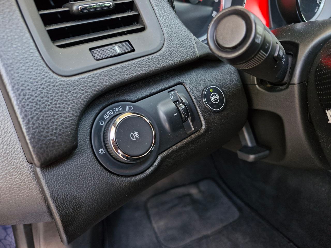 Opel Insignia - фото 16