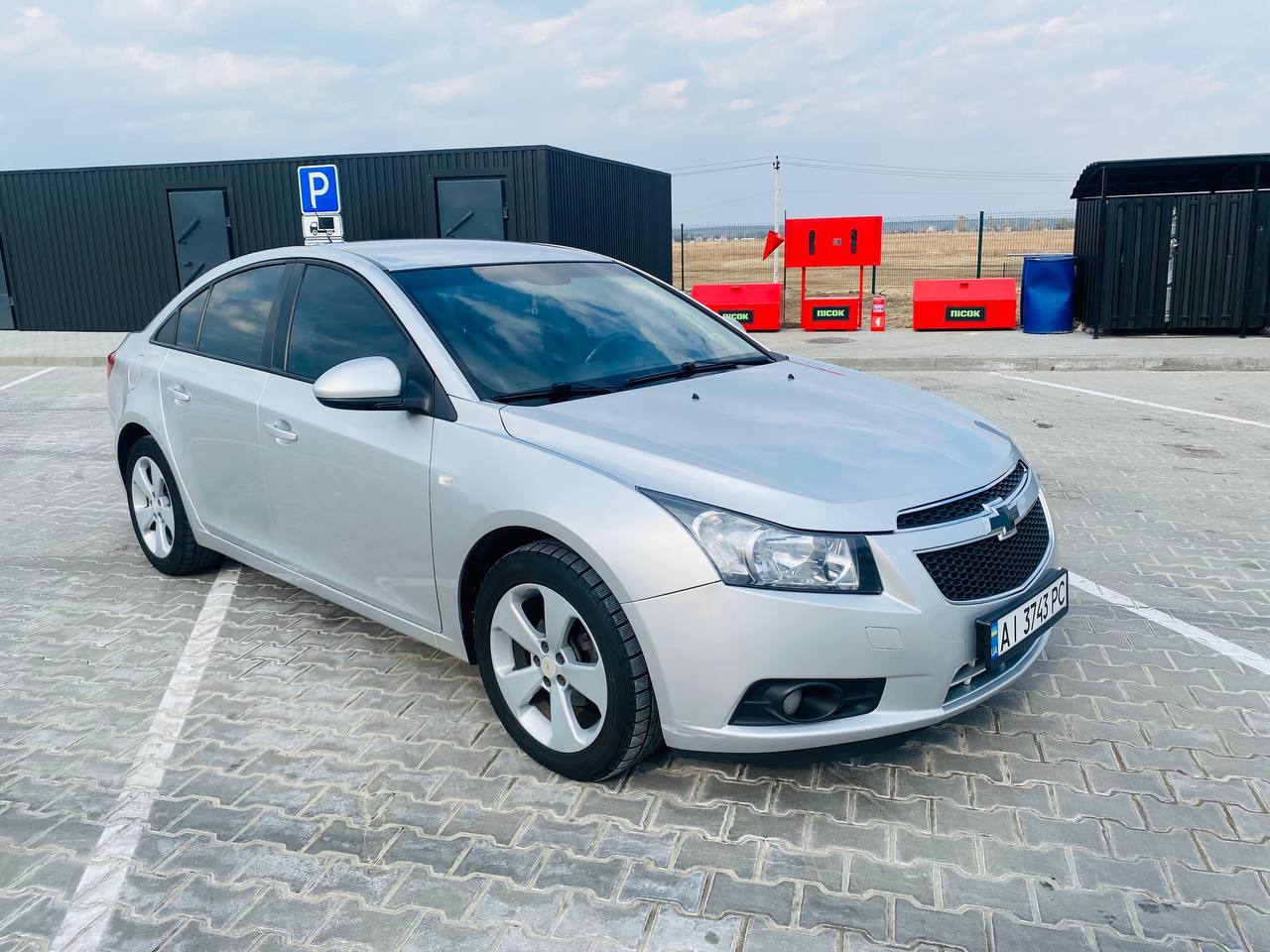 Chevrolet Cruze - фото 1