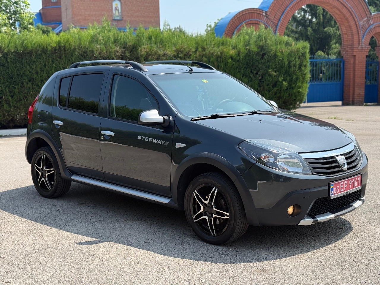 Dacia Sandero - фото 2