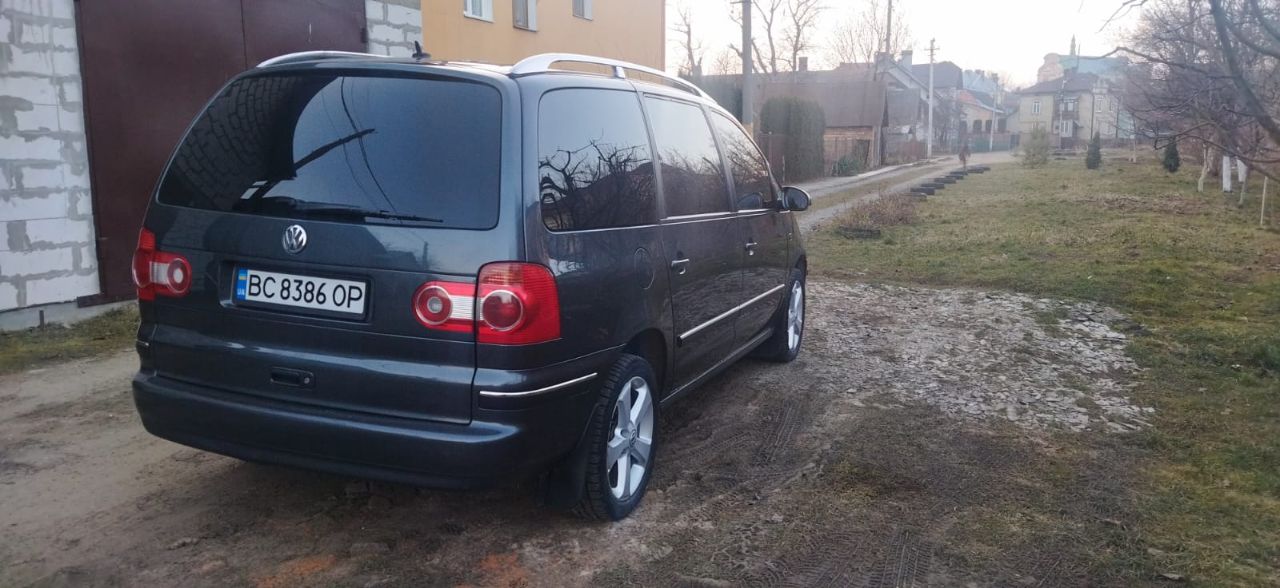 Volkswagen Sharan - фото 3