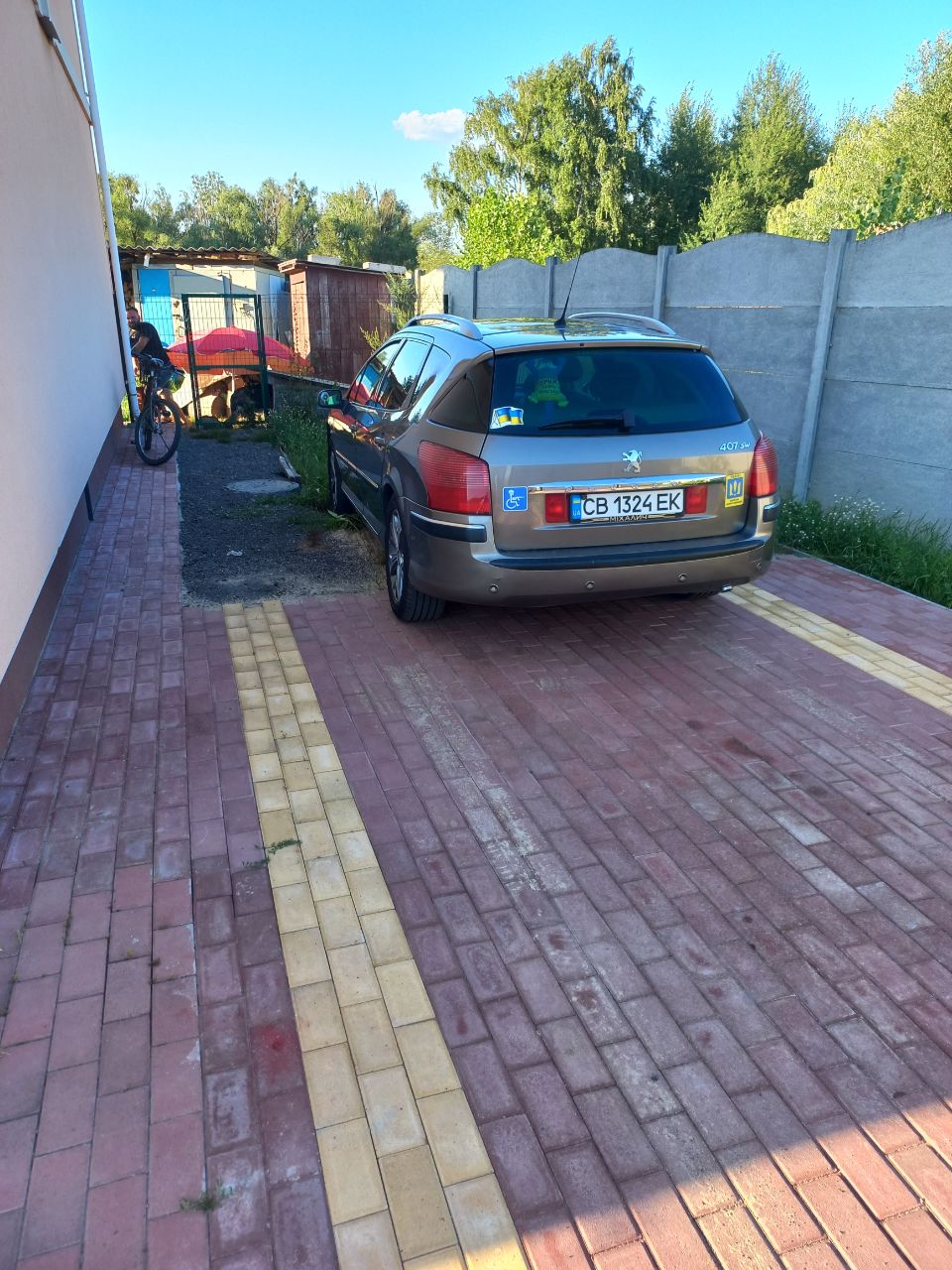 Peugeot 407 - фото 2