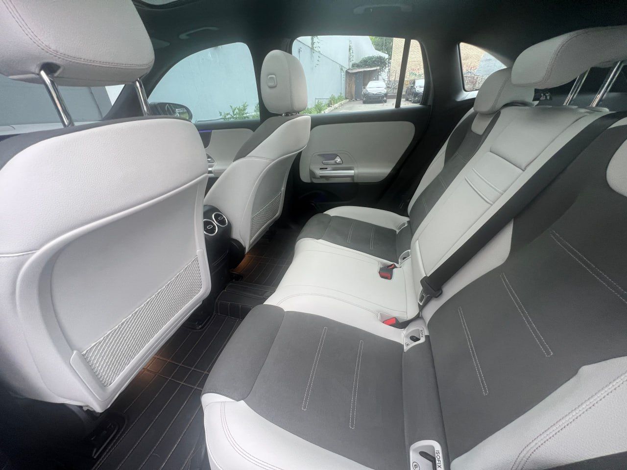 Mercedes-Benz EQA - фото 8