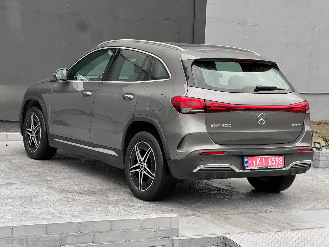 Mercedes-Benz EQA - фото 4