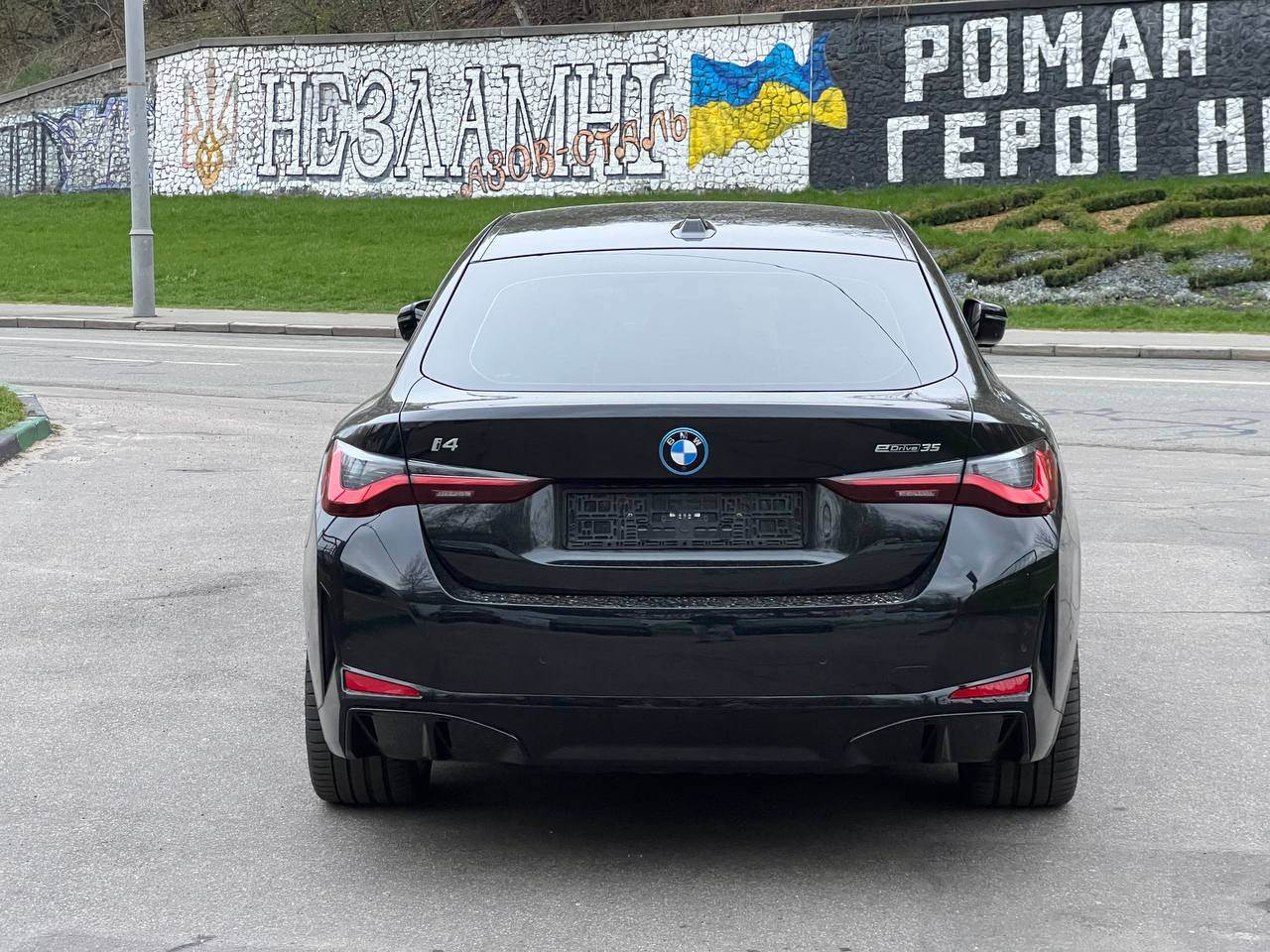 BMW i4 - фото 5