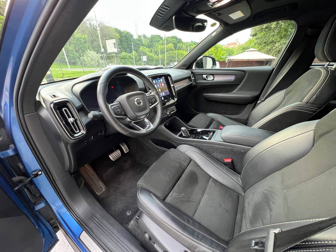 Volvo XC40 - фото 8