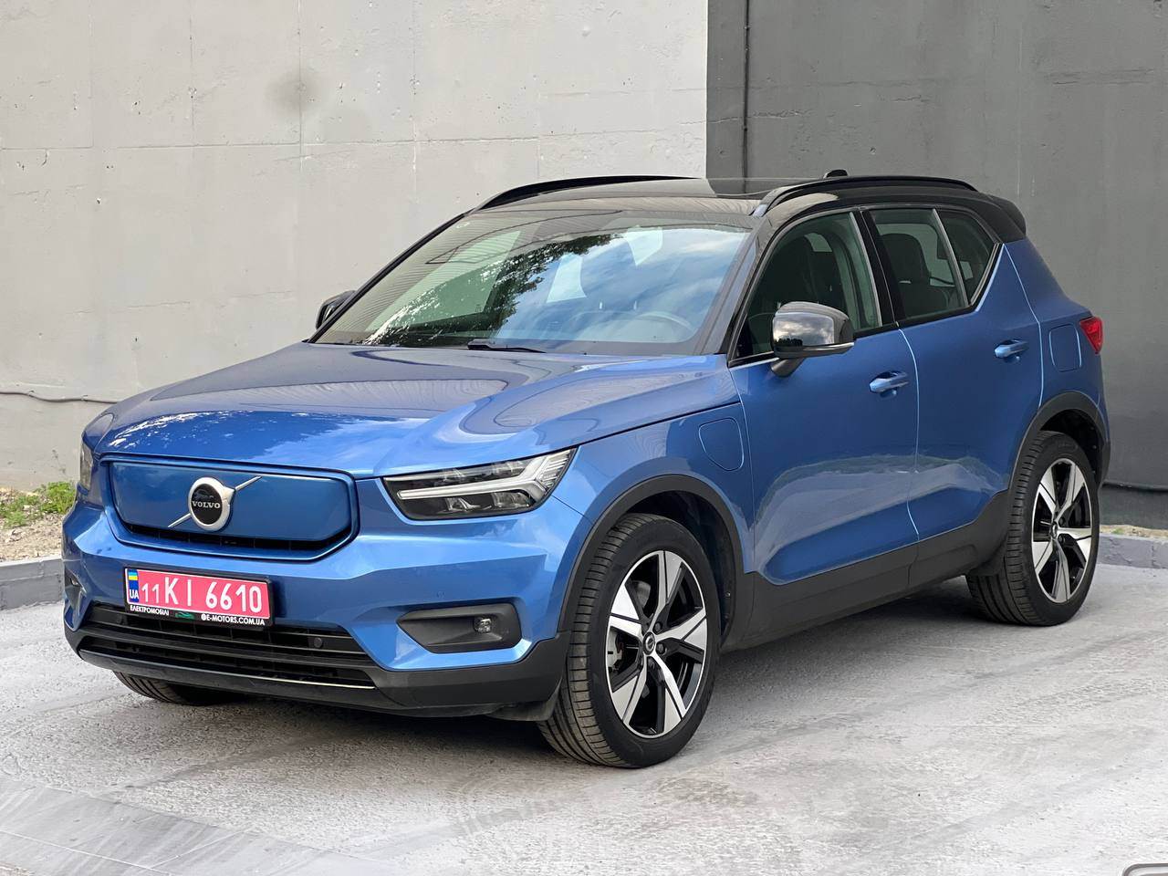 Volvo XC40 - фото 1