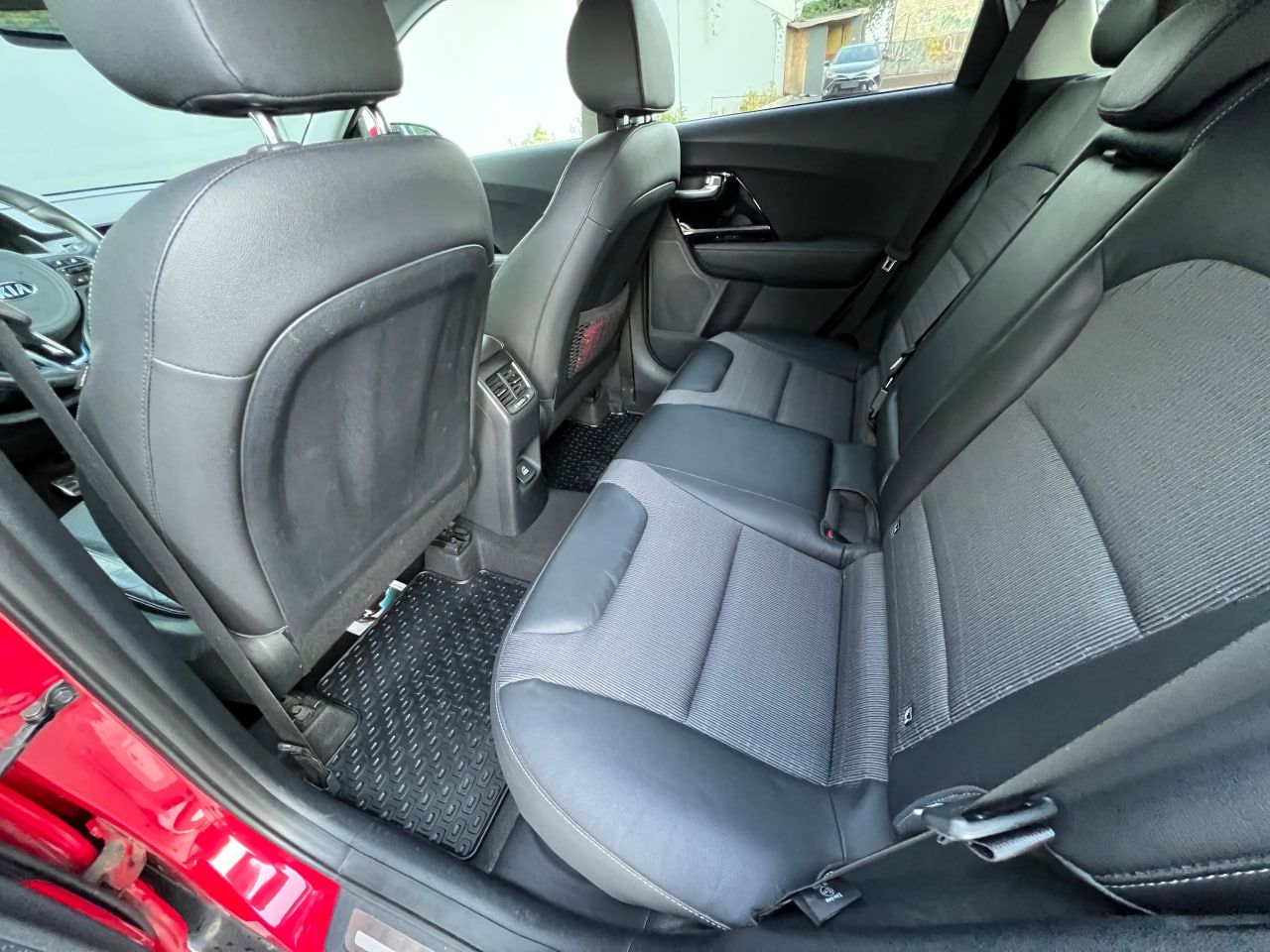 Kia Niro - фото 10