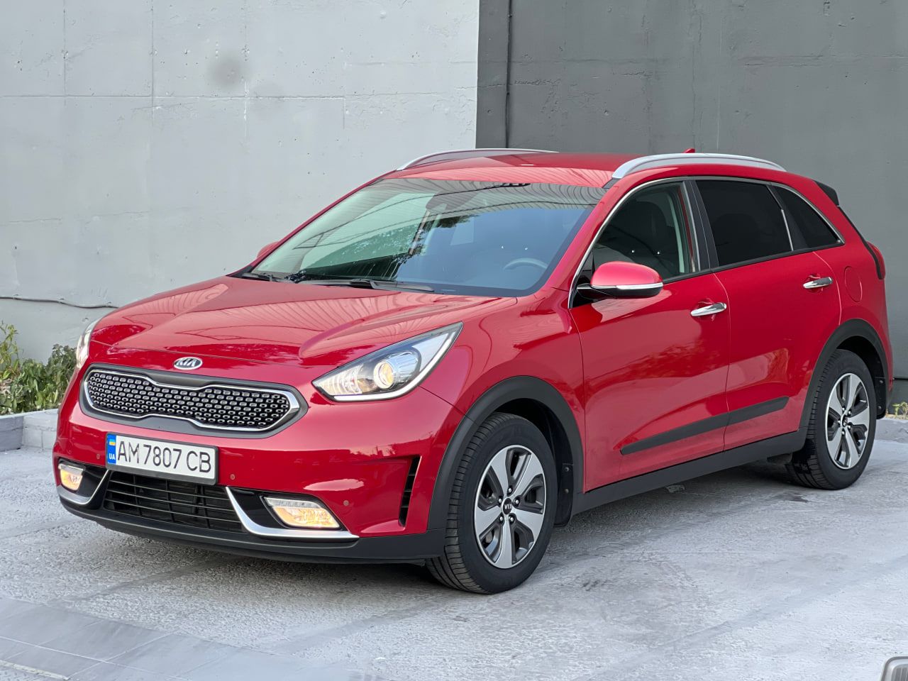 Kia Niro - фото 1