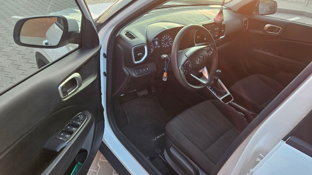 Hyundai Venue - фото 11