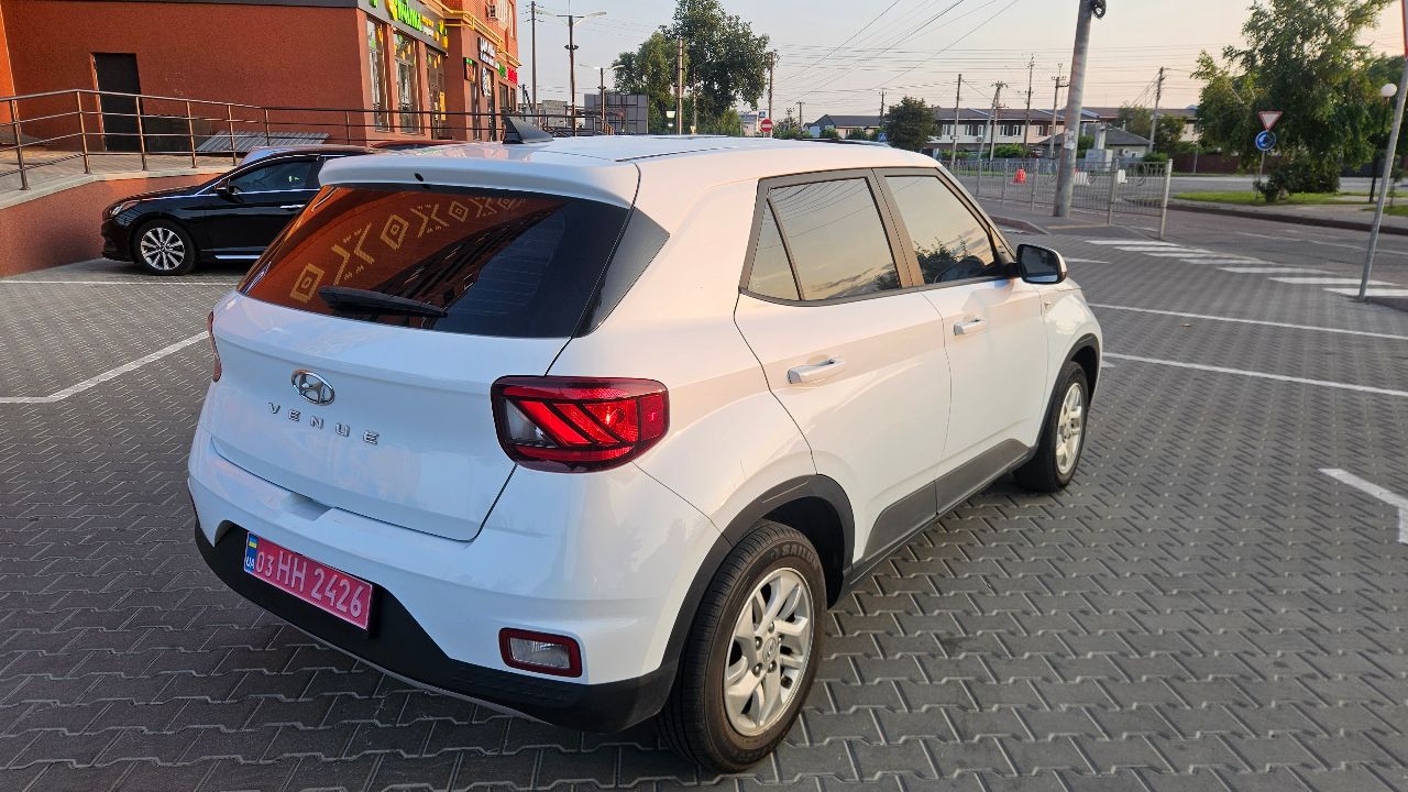 Hyundai Venue - фото 8