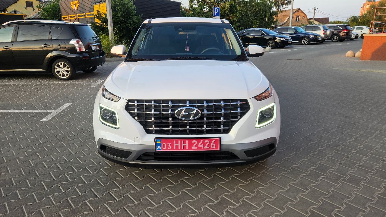 Hyundai Venue - фото 2