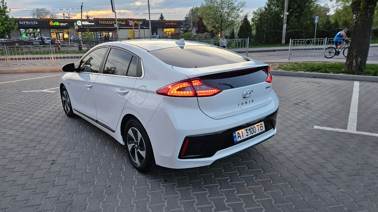 Hyundai IONIQ - фото 4