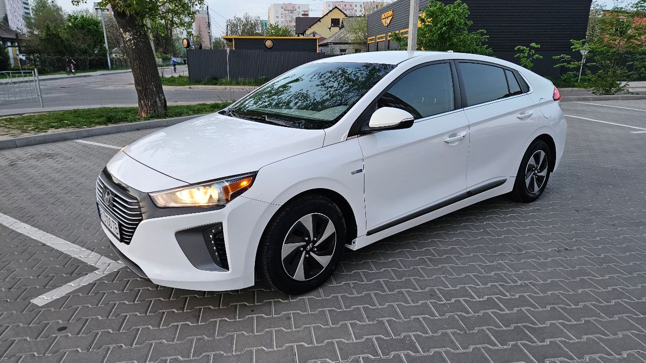Hyundai IONIQ - фото 6