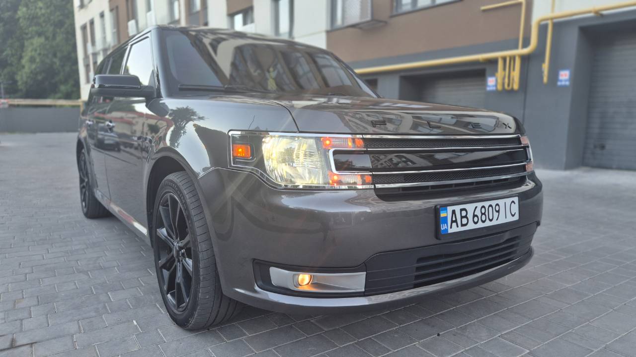Ford Flex - фото 1