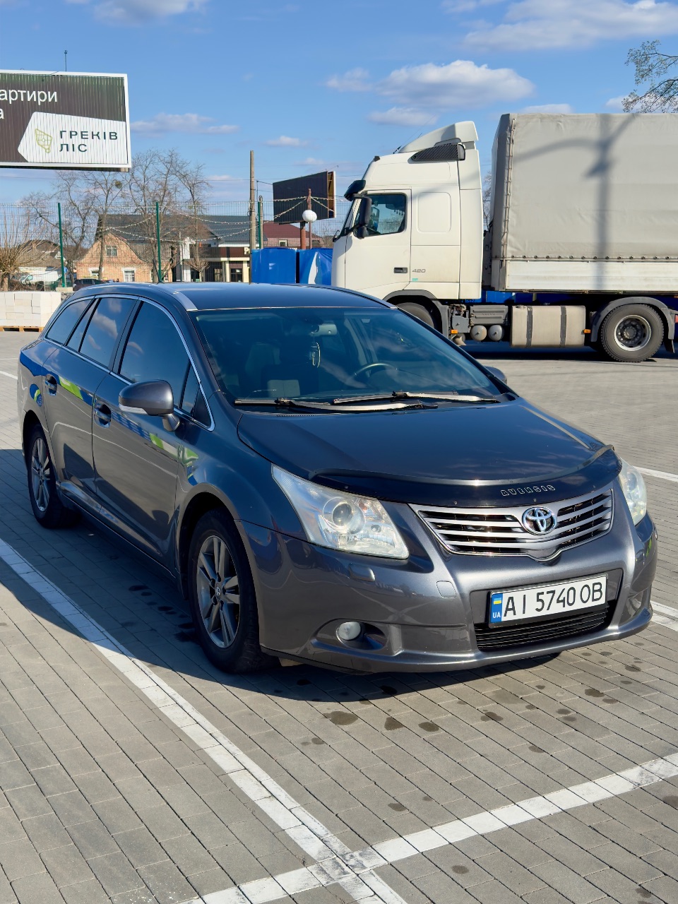 Toyota Avensis - фото 2