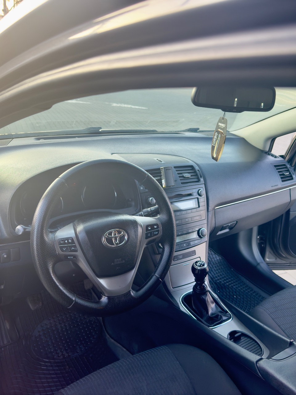 Toyota Avensis - фото 15