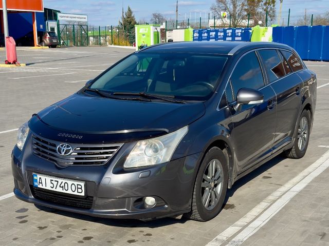 Toyota Avensis - фото 3