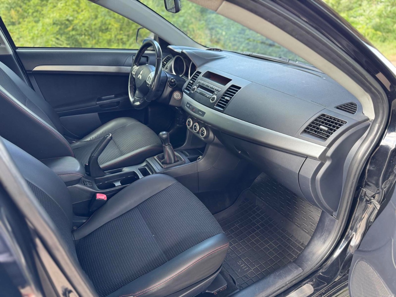 Mitsubishi Lancer - фото 11