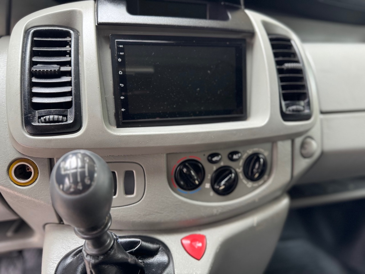 Opel Vivaro - фото 10