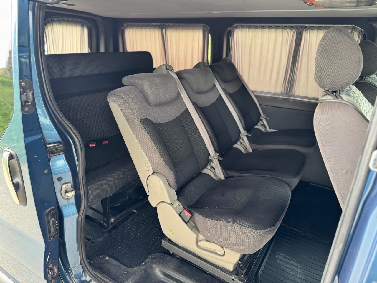 Opel Vivaro - фото 8