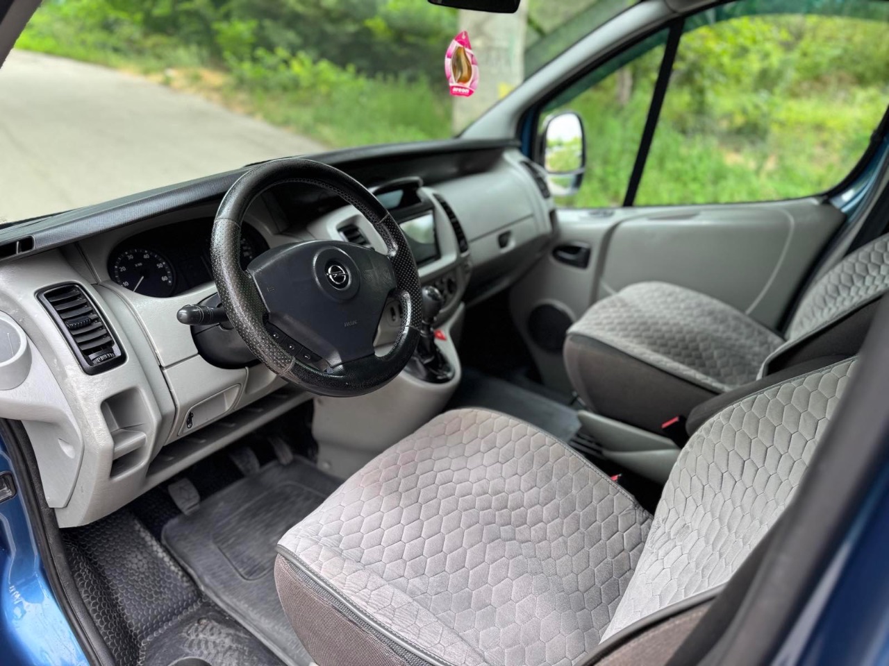Opel Vivaro - фото 9
