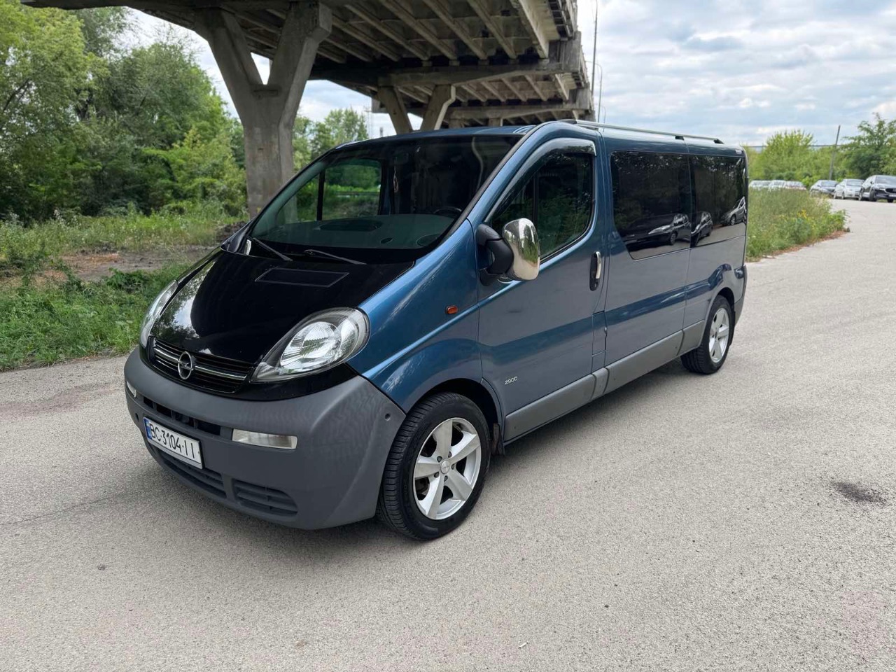Opel Vivaro - фото 1