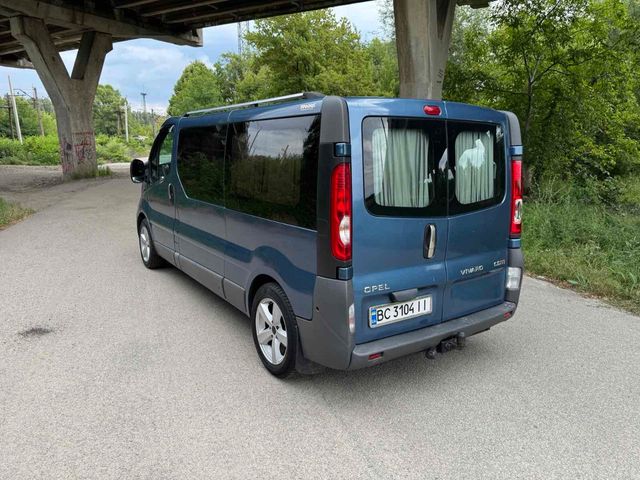 Opel Vivaro - фото 3