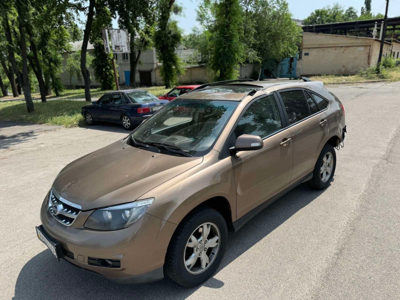BYD S6 - фото 2