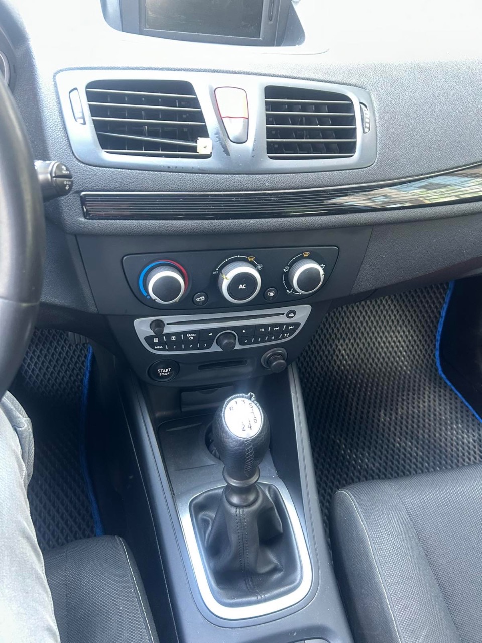 Renault Megane - фото 20