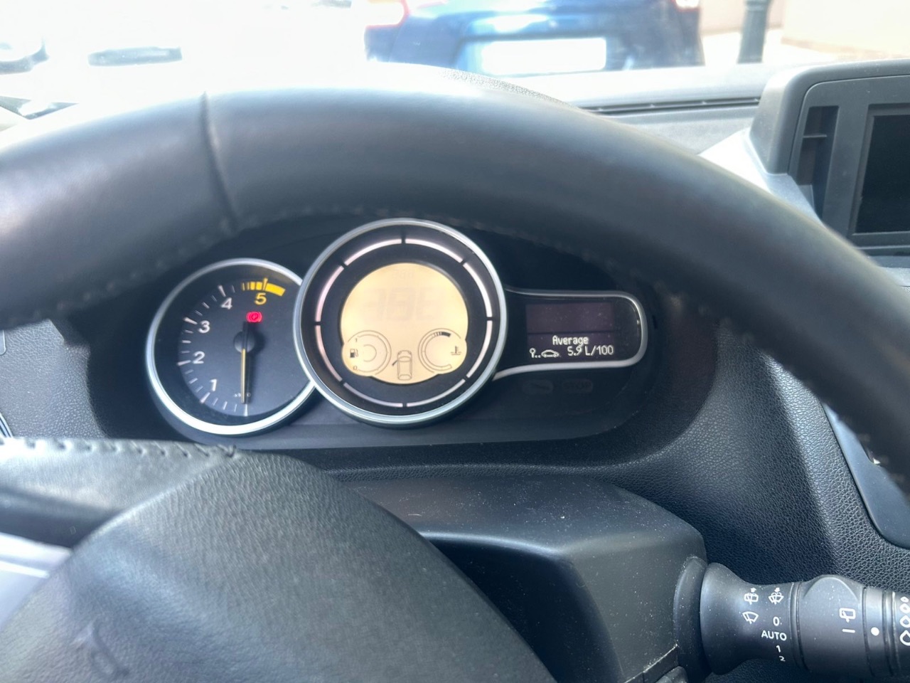 Renault Megane - фото 18