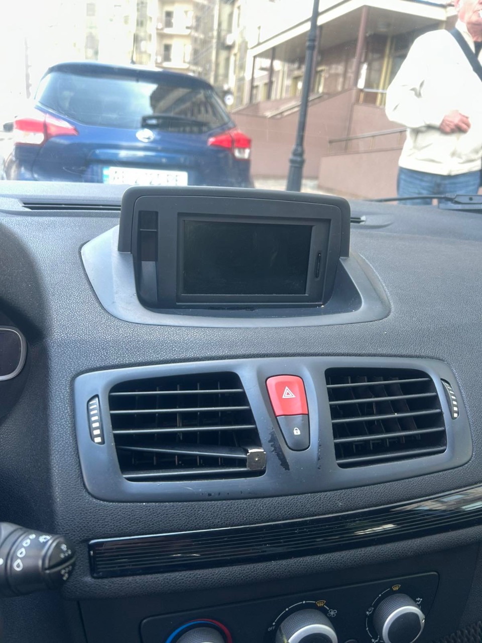 Renault Megane - фото 22