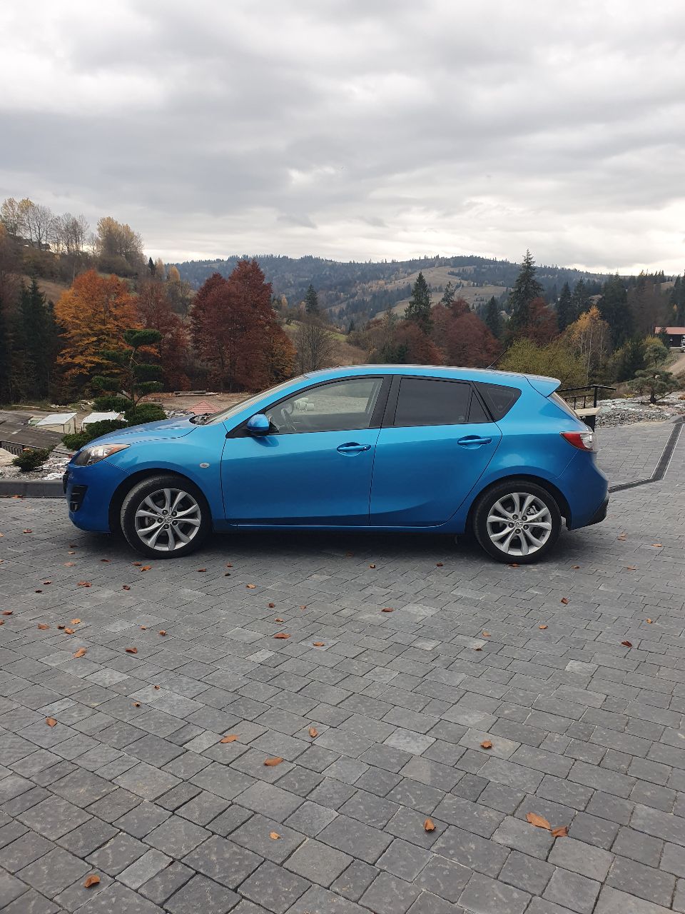 Mazda 3 - фото 1